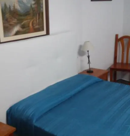 בית הארחה Porta De Nuria 3*